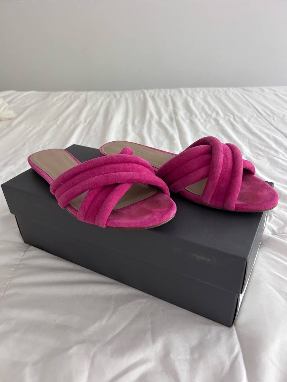 Ann Taylor Women's Size 7 Fuchsia Suede Slide Sandals